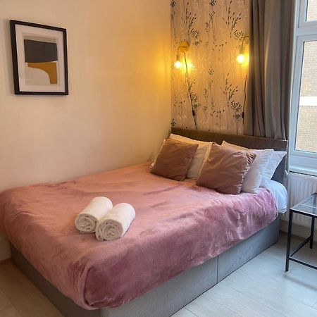 Lovely 2 Bed Flat 2 Floor Miles Londýn Exteriér fotografie